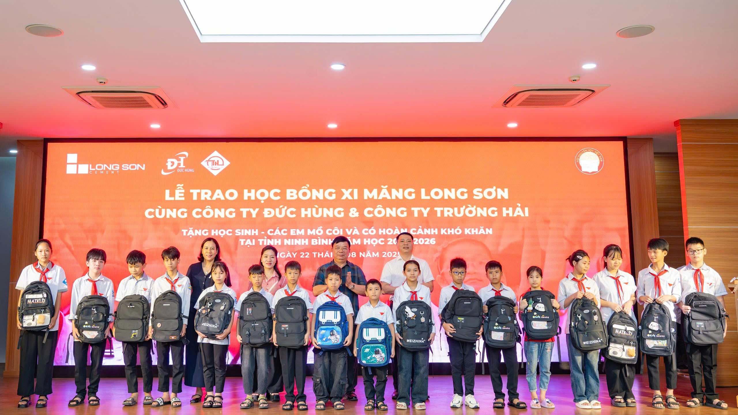 z6933302394566_33e79a739dd079de3a3cc44defb35eed