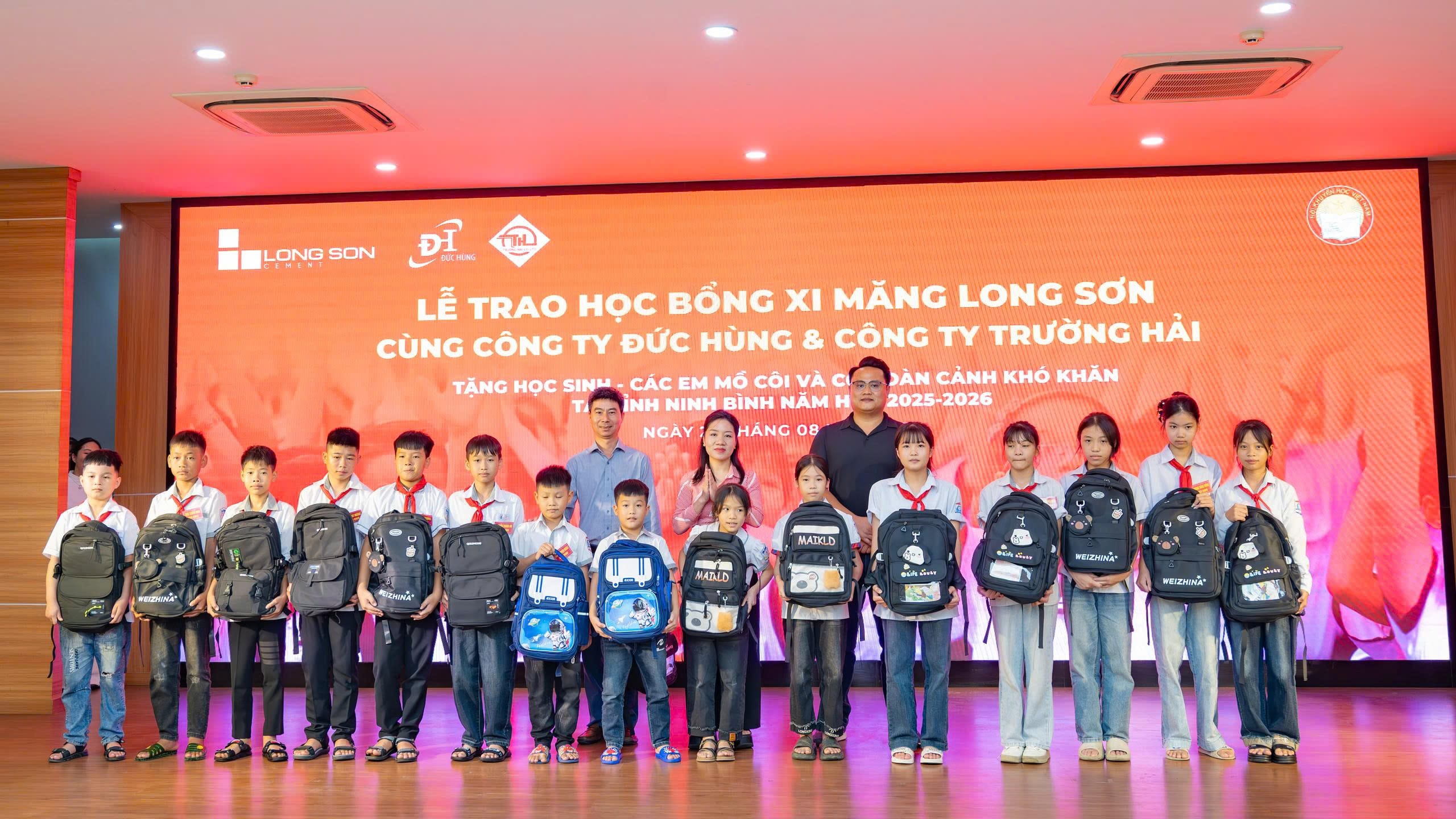 z6933302406310_673d3d60a6b4fd42ef447b35a2f598d1